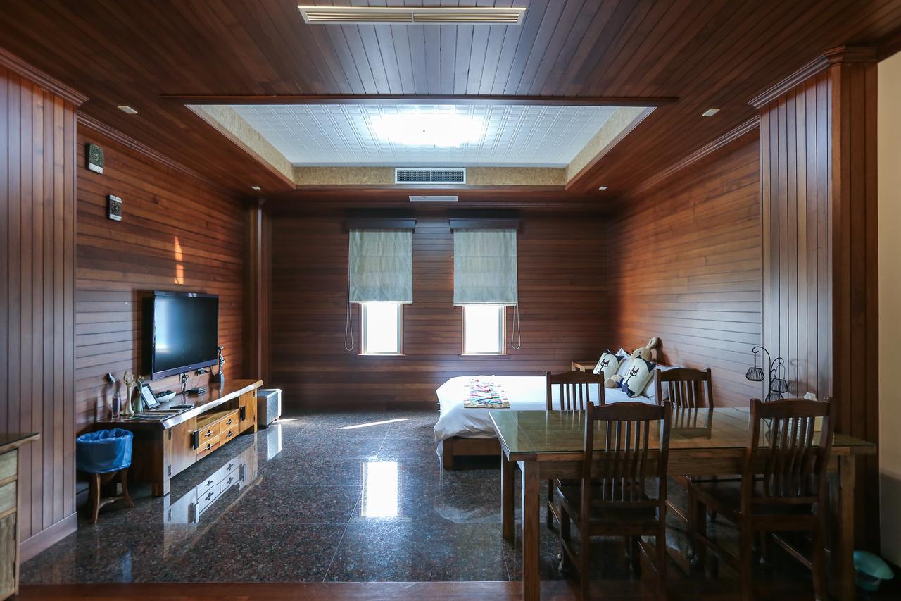 Tainan Yi Home Exterior foto